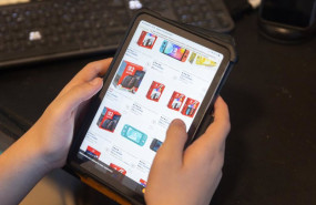 ep archivo   una persona realiza una busqueda en aliexpress