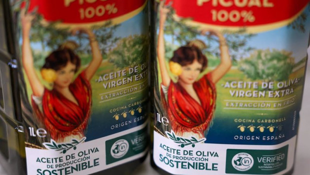 ep dos botellas de aceite en madrid espana