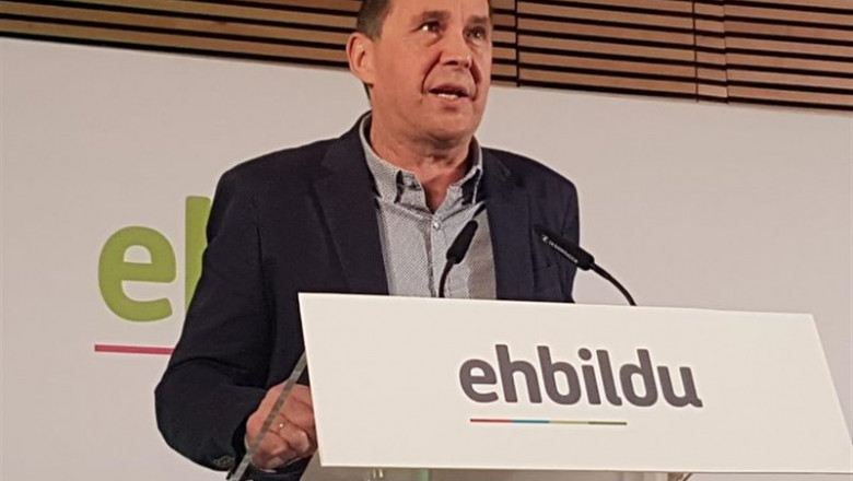 El coordinador general de EH Bildu, Arnaldo Otegi, en una Asamblea general de la coalición en Pamplona | EH BILDU - Archivo ep el coordinador general de eh bildu arnaldo otegi en una asamblea general de la coalicion en