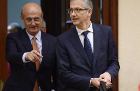 ep el gobernador del banco de espana pablo hernandez de cos d a su llegada a una comision de asuntos