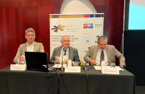 ep el ministro de industria y turismo jordi hereu el alcalde de lhospitalet de llobregat barcelona