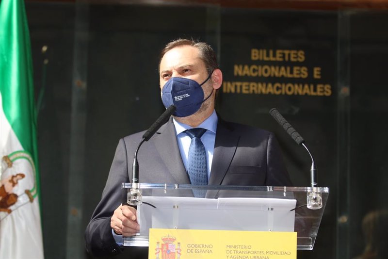 Ábalos dice que hay espacio para converger con Podemos en la regulación del alquiler