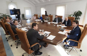 ep el presidente de la junta de castilla y leon alfonso fernandez manueco centro y los consejeros en