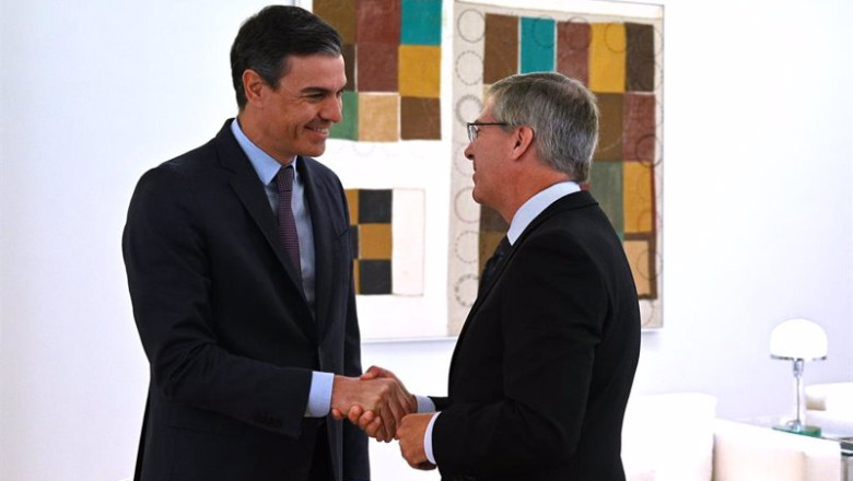 ep el presidente del gobierno pedro sanchez y el de pwc bob moritz