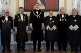 ep el rey felipe vi posa junto al presidente del tribunal supremo y del consejo general del poder