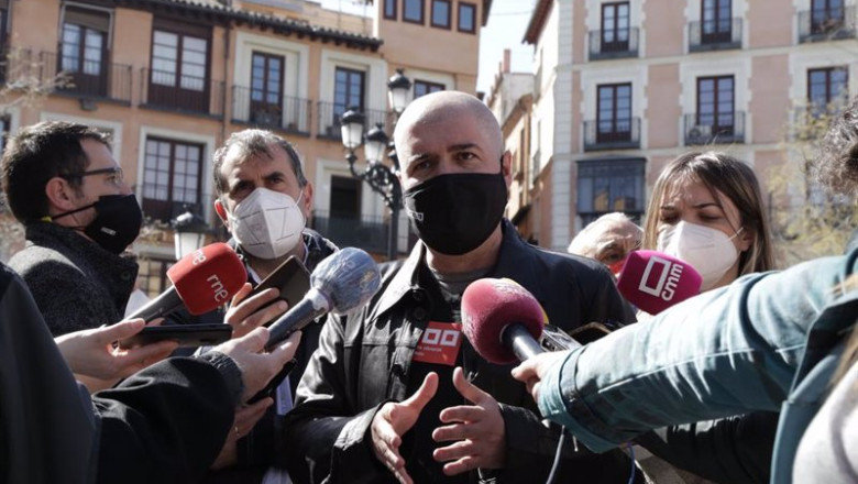 El secretario general de CCOO, Unai Sordo ofrece declaraciones a los medios de comunicación durante una concentración conjunta dentro de la campaña ‘Ahora Sí Toca’, en la Plaza de Zocodover, en Toledo, Castilla-La Mancha, España, a 11 de marzo de 2021. El | Mario Triviño - Europa Press ep el secretario general de ccoo unai sordo ofrece declaraciones a los medios de comunicacion