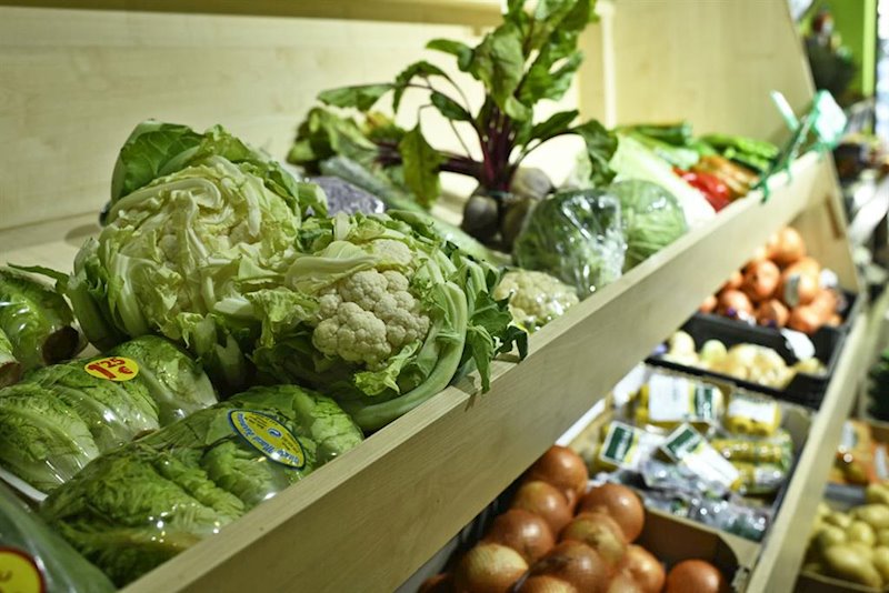 ep el sector de la distribucion alimentaria se desacelerara mas de un punto en 2019 segun informa db