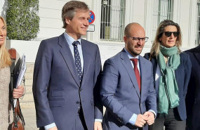ep el vicesecretario de politica territorial del pp antonio gonzalez terol junto al alcalde de el