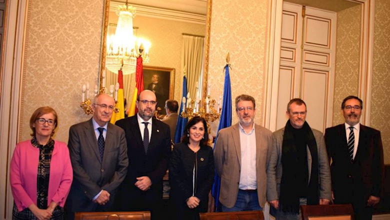 ep la ministra de politica territorial y funcion publica carolina darias se reune con los