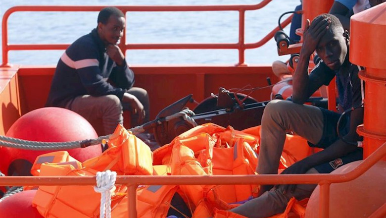 Llegan al puerto de Málaga, 75 personas rescatadas por Salvamento Marítimo, cuando navegaban a la deriva en una patera | Álex Zea - Europa Press - Archivo ep llegan al puerto de malaga 75 personas rescatadas por salvamento maritimo cuando navegaban a la