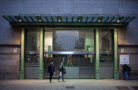 ep puerta principal del hospital clinic de barcelona