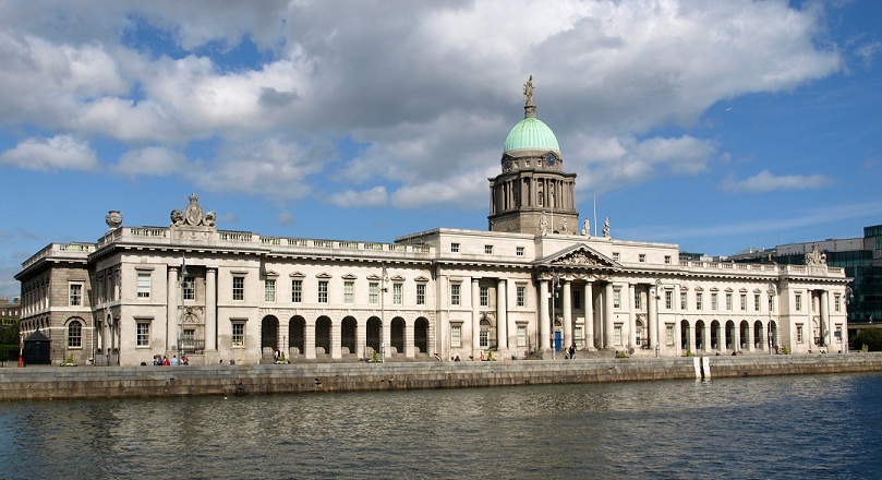 Imagen del Parlamento irlandés, en Dublín. dublin irlanda