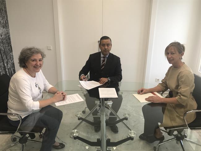 24-10-2017 De Izq A Derecha Carmen Del Arco, Óscar Castro Y Marcela Bisheimer | CONSEJO GENERAL DE DENTISTAS ep 24-10-2017izqderecha carmenarco oscar castromarcela bisheimer