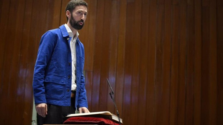 ep archivo   el nuevo secretario general de consumo y juego andres barragan durante la toma de