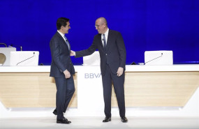 ep archivo   el presidente de bbva carlos torres vila i y el ceo de bbva onur gen d durante una