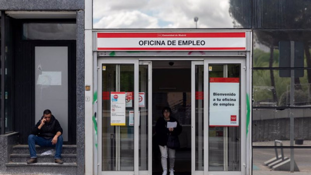 ep archivo   entrada a una oficina del sepe a 6 de mayo de 2024 en madrid espana