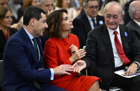ep archivo   la vicepresidenta primera y ministra de hacienda maria jesus montero junto al
