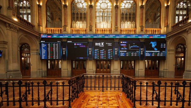 ep archivo paneles del ibex 35 en el palacio de la bolsa 20231211091303 ep archivo paneles del ibex 35 en el palacio de la bolsa 20231211091303