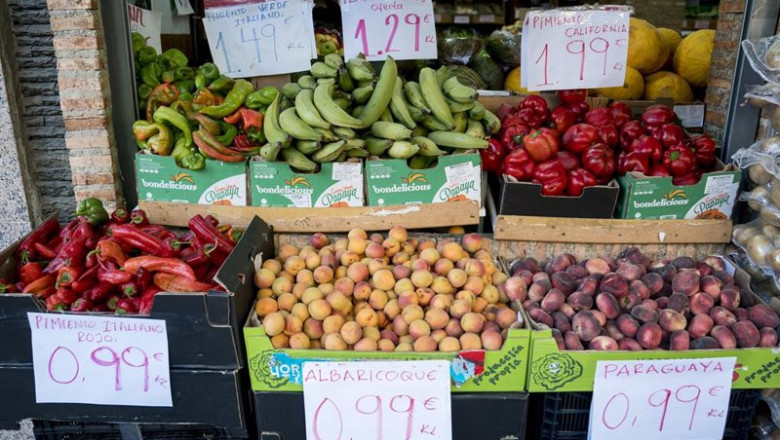 ep archivo precios en una fruteria en el mes de agosto ep archivo precios en una fruteria en el mes de agosto