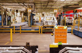 ep archivo   robot con tecnologia de conduccion autonoma en ford