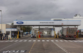 ep archivo   varios trabajadores en la fabrica de ford