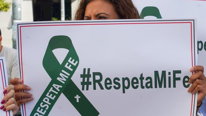 ep concentracion convocada en apoyo a las tres mujeres juzgadas por un delito contra los ep concentracion convocada en apoyo a las tres mujeres juzgadas por un delito contra los