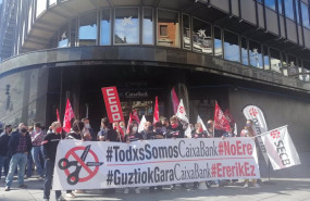 ep concentracion de la plantilla de caixabank en pamplona contra el ere