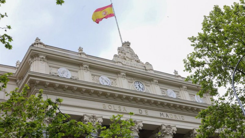 Edificio del Palacio de la Bolsa, a 22 de abril de 2022, en Madrid (España). | Marta Fernández - Europa Press ep edificio del palacio de la bolsa a 22 de abril de 2022 en madrid espana