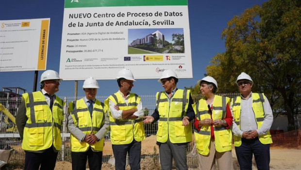 ep el consejero de inteligencia artificial jose antonio nieto visita las obras del centro de datos