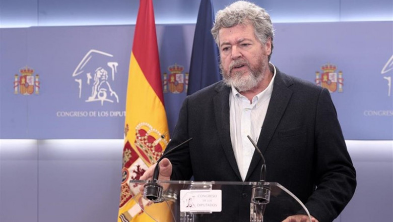 El diputado de Equo en el Congreso, Juan Antonio López de Uralde, ofrece una rueda de prensa en el Congreso de los Diputados | Eduardo Parra - Europa Press ep el diputado de equo en el congreso juan antonio lopez de uralde ofrece una rueda de prensa en el
