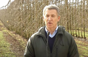 ep el lider del pp albert nunez feijoo en una intervencion ante los medios tras visitar una ep el lider del pp albert nunez feijoo en una intervencion ante los medios tras visitar una