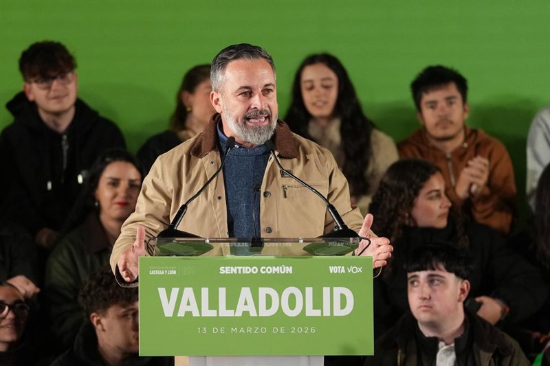 Financial Times lleva a Vox a portada: Se convierte en el arbitro político mientras Sánchez sufre otra derrota