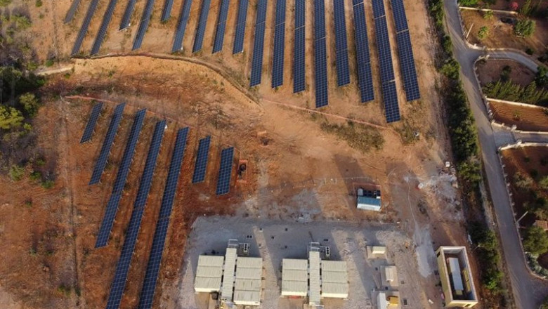 ep imagen aerea de la instalacion de baterias de flujo de vanadio y la planta solar de son orlandis