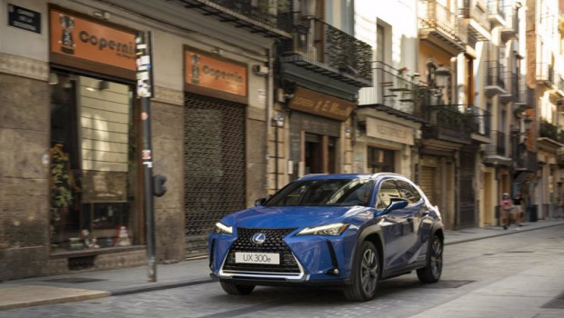 ep imagen del nuevo ux 300e de lexus
