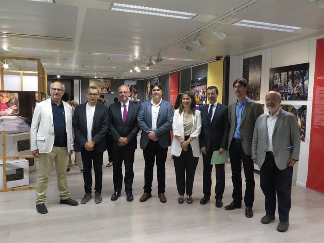 ep inauguracionla exposicion tossudament en bruselas