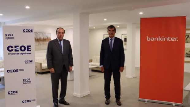 ep jose alberto gonzalez ruiz izda secretario general de ceoe y fernando moreno dcha director