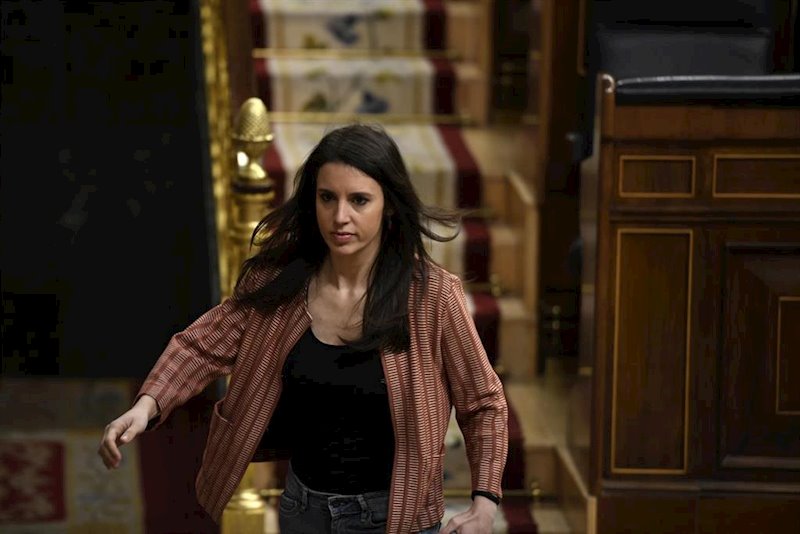 https://img1.s3wfg.com/web/img/images_uploaded/4/e/ep_la_ministra_de_igualdad_irene_montero_en_el_hemiciclo_del_congreso_de_los_diputados.jpg