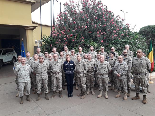La ministra de Defensa, Maria Dolores de Cospedal, en Malí | EUROPA PRESS ep la ministradefensa maria dolorescospedal en mali