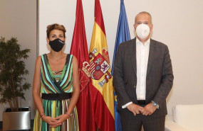 ep la presidenta chivite junto a markus haupt nuevo director de volkswagen navarra