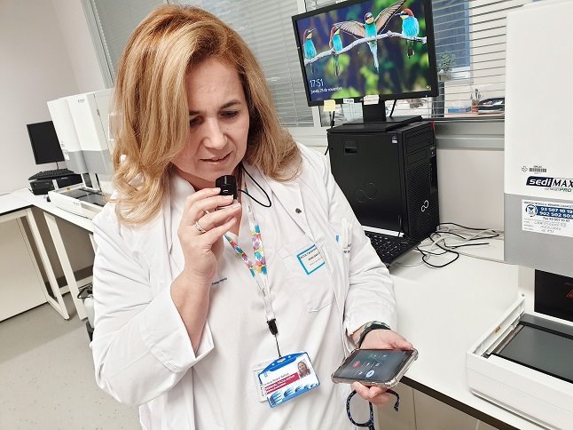 ep la presidenta de la asociacion espanola contra la meningitis cristina regojo