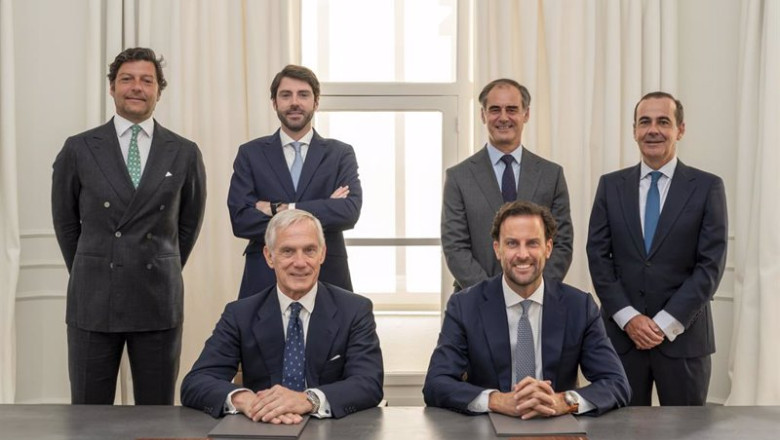 ep los equipos de bestinver y blackrock firmando su acuerdo de colaboracion