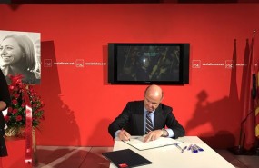 ep ministro luisguindos firmalibrocondolenciascarme chacon