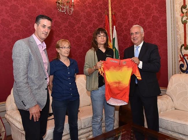 Recepción Sheyla Gutiérrez por parte de Ceniceros | GOBIERNO RIOJANO ep recepcion sheyla gutierrezparteceniceros