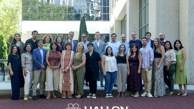 hallon1 parte del equipo de hallon en la sede de madrid 
