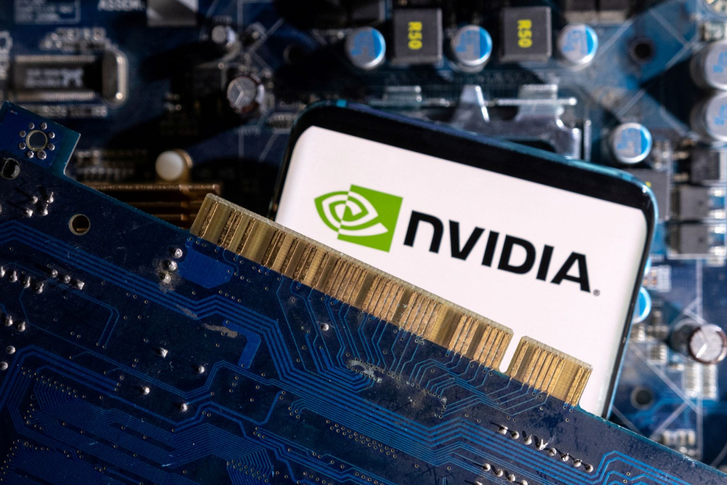 Nvidia rises on the stock market and surpasses Apple as the most valuable company in the world