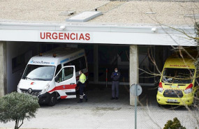 ep ambulancias y personal sanitario en el hospital marques de valdecilla