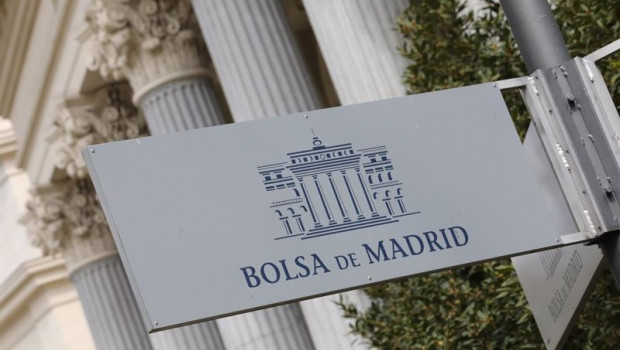 ep archivo   cartel colocado en las inmediaciones del edificio de la bolsa de madrid espana a 27 de