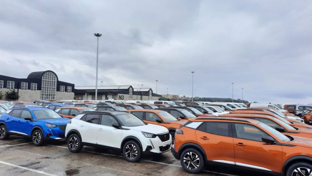 ep archivo   coches fabricados en stellantis vigo listos para su exportacion