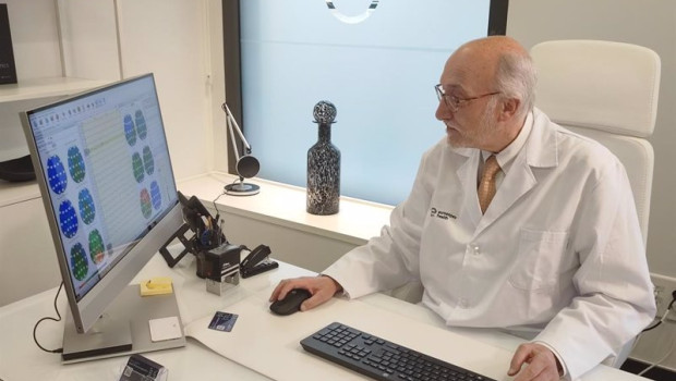 ep archivo   doctor ramon cacabelos catedratico de medicina genomica y fundador y presidente del