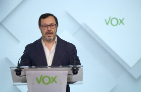 ep archivo   el portavoz de vox jose antonio fuster durante una rueda de prensa en la sede de vox a